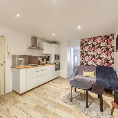 Escapade A - 3 Min De Chantiers ベルサイユ