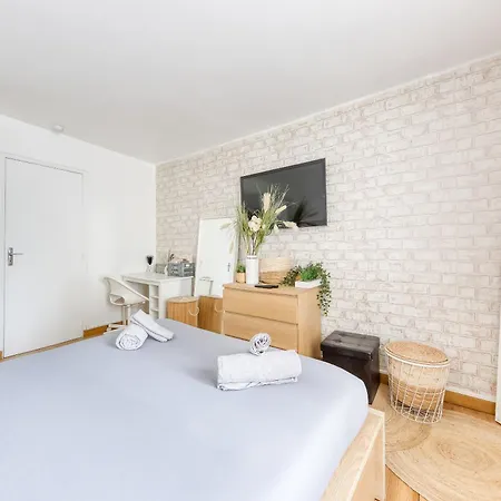 Escapade A - 3 Min De Chantiers アパート