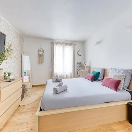 Escapade A - 3 Min De Chantiers アパート